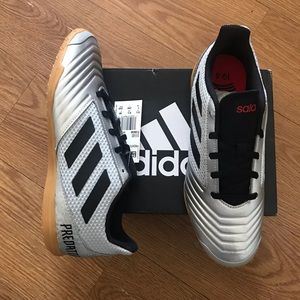 Adidas Predator Indoor Soccer Size 7 boys